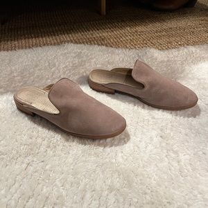 Mauve flats